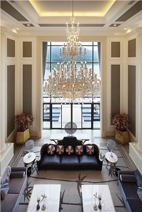 客厅双层水晶吊灯